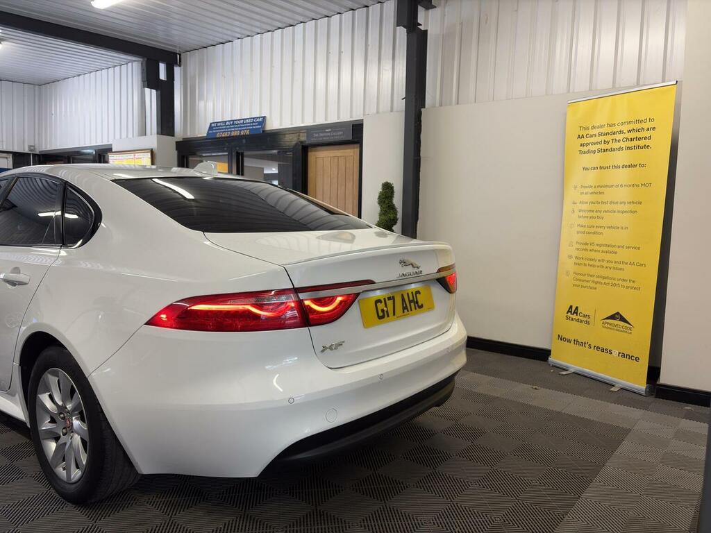 Jaguar XF 2.0D R-sport Saloon Awd Euro 6 S Black #12