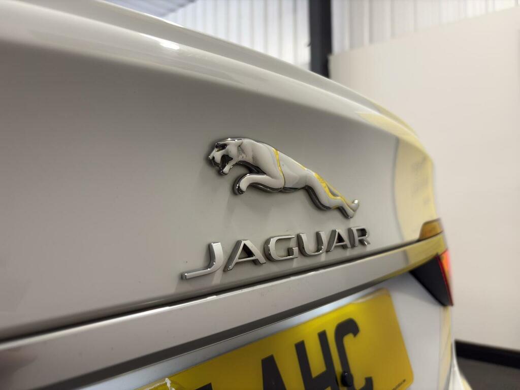 Jaguar XF 2.0D R-sport Saloon Awd Euro 6 S Black #14