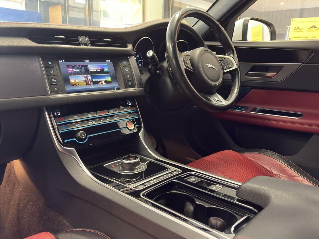 Jaguar XF 2.0D R-sport Saloon Awd Euro 6 S Black #39