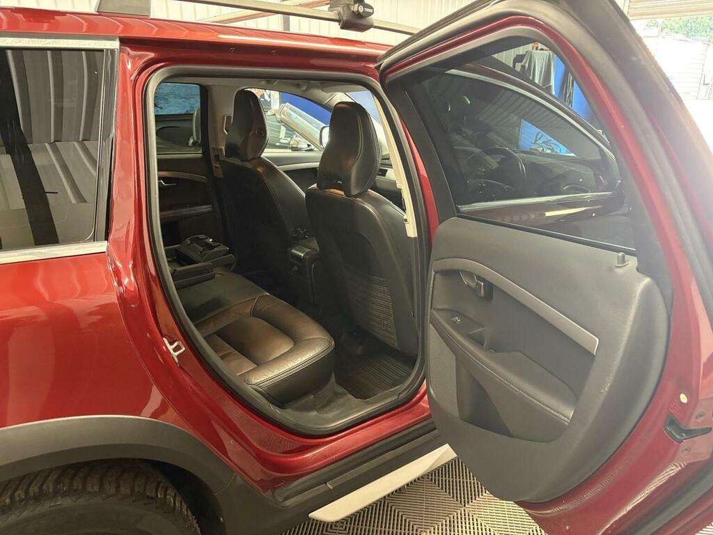 Volvo XC70  Gold #19