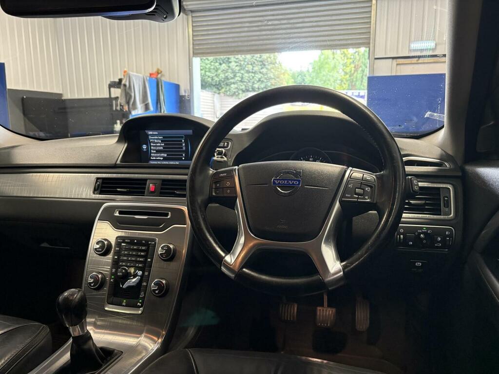 Volvo XC70  Gold #22