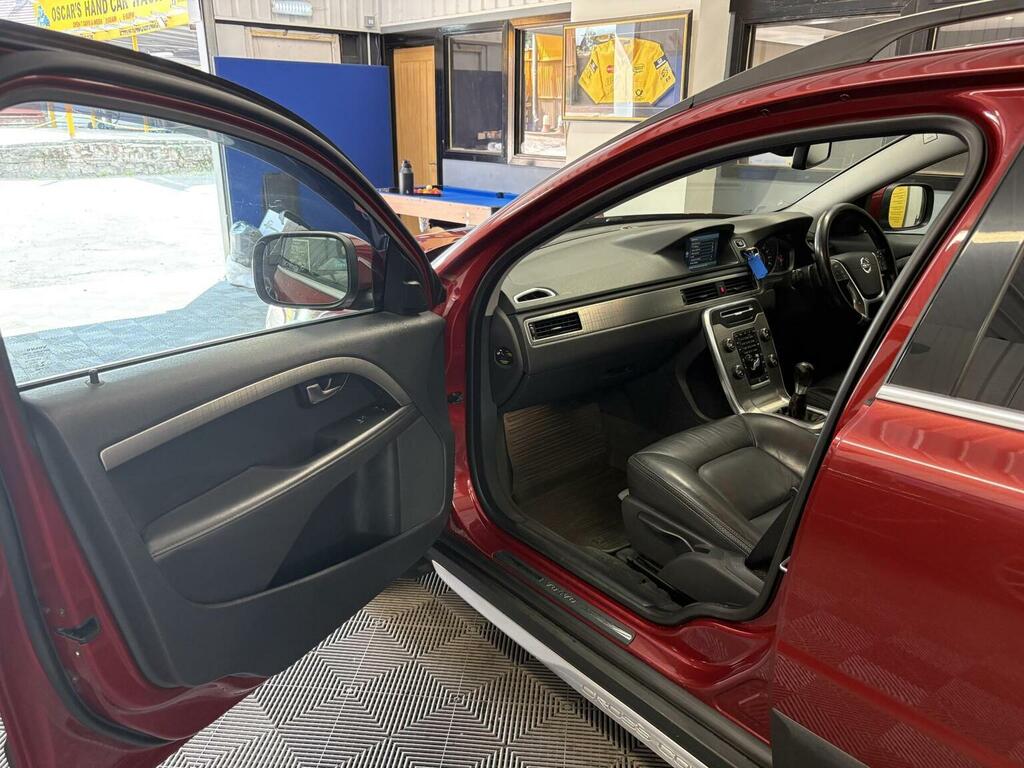 Volvo XC70  Gold #35