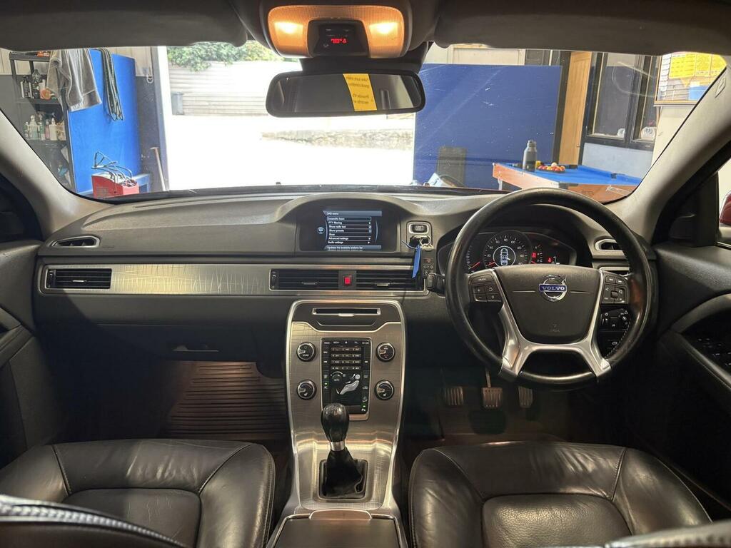 Volvo XC70  Gold #23