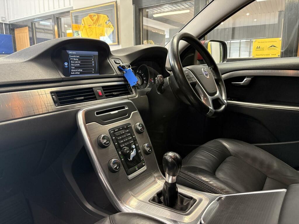Volvo XC70  Gold #39