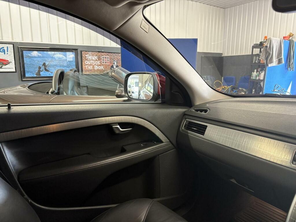 Volvo XC70  Gold #33