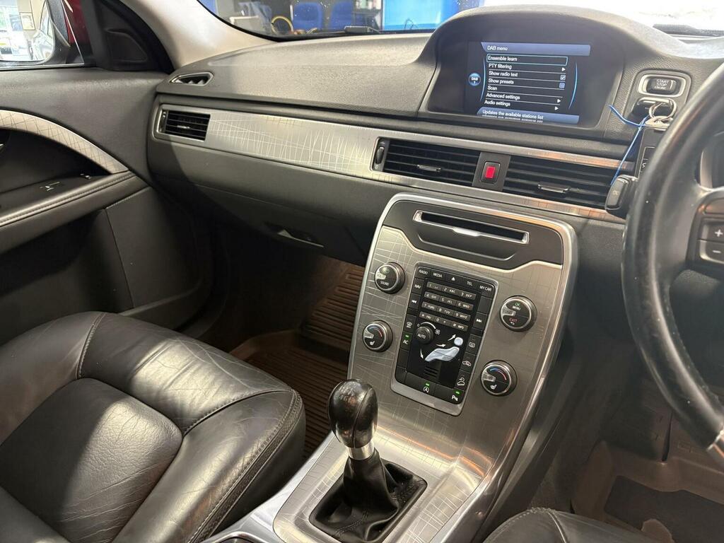 Volvo XC70  Gold #30