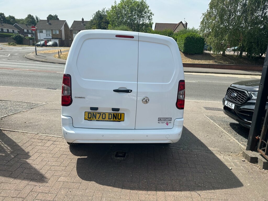 Vauxhall Combo 1.5 Turbo D 2300 Sportive Panel Van Man White #5