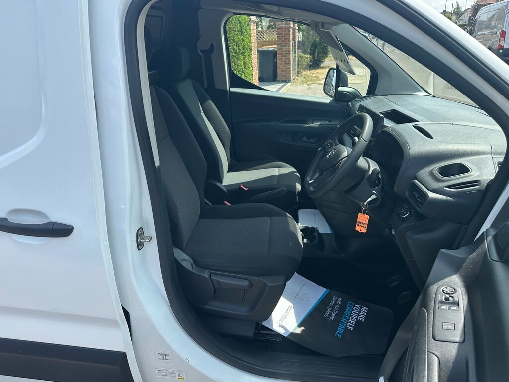 Vauxhall Combo Turbo D 2300 Sportive Panel Van L2 H White #11