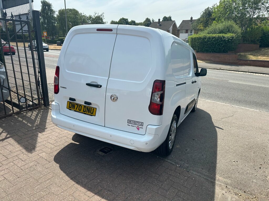 Vauxhall Combo 1.5 Turbo D 2300 Sportive Panel Van Man White #6