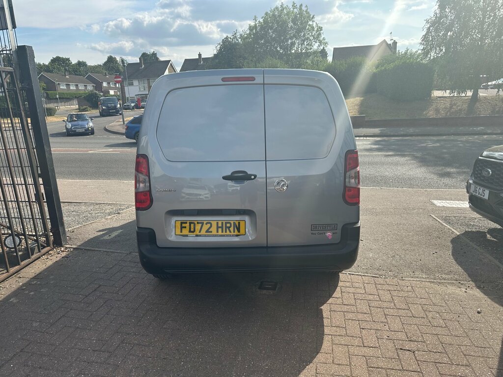 Vauxhall Combo 2300 100Kw Dynamic 50Kwh H1 Van 11Kwch White #7
