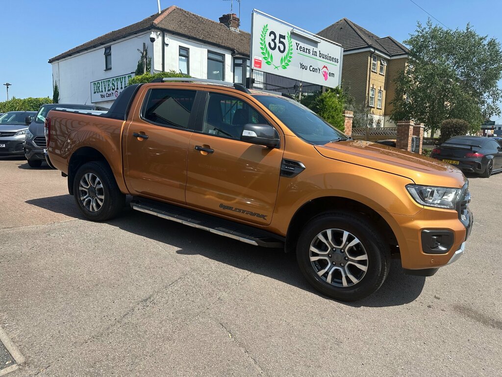 Ford Ranger 2.0 Ecoblue Wildtrak Pickup Double Cab Orange