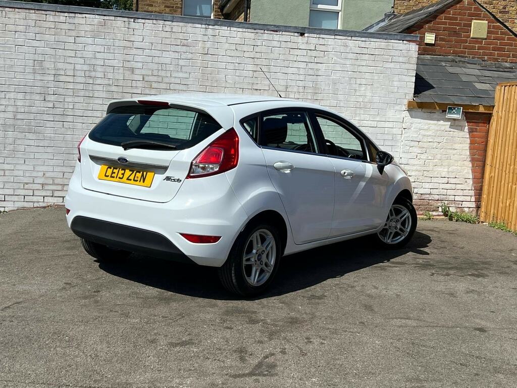 Ford Fiesta 1.6 Zetec Powershift Euro 5 White #6