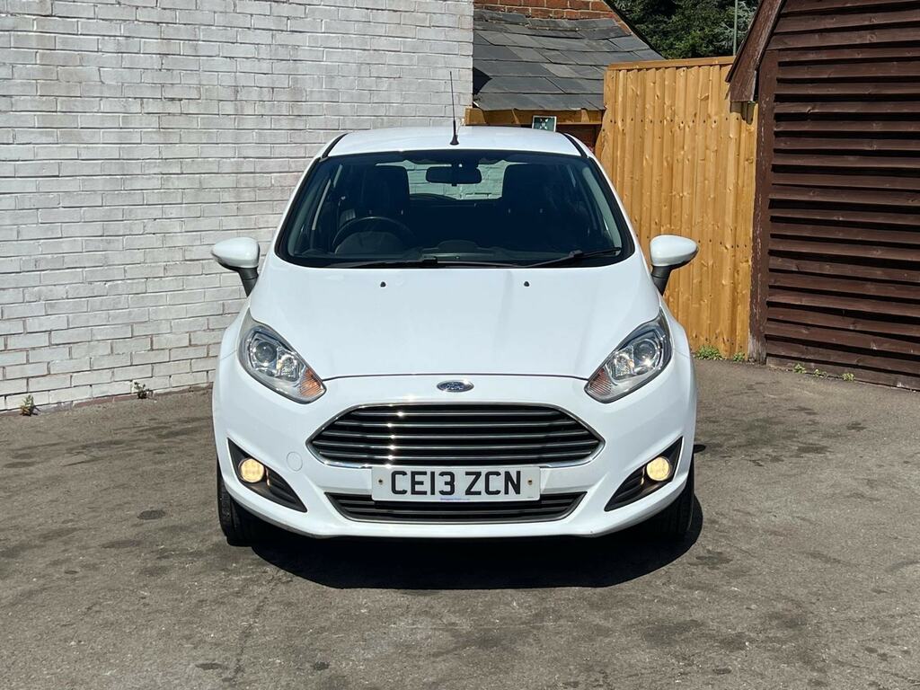 Ford Fiesta 1.6 Zetec Powershift Euro 5 White #2