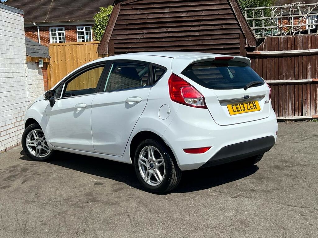 Ford Fiesta 1.6 Zetec Powershift Euro 5 White #4