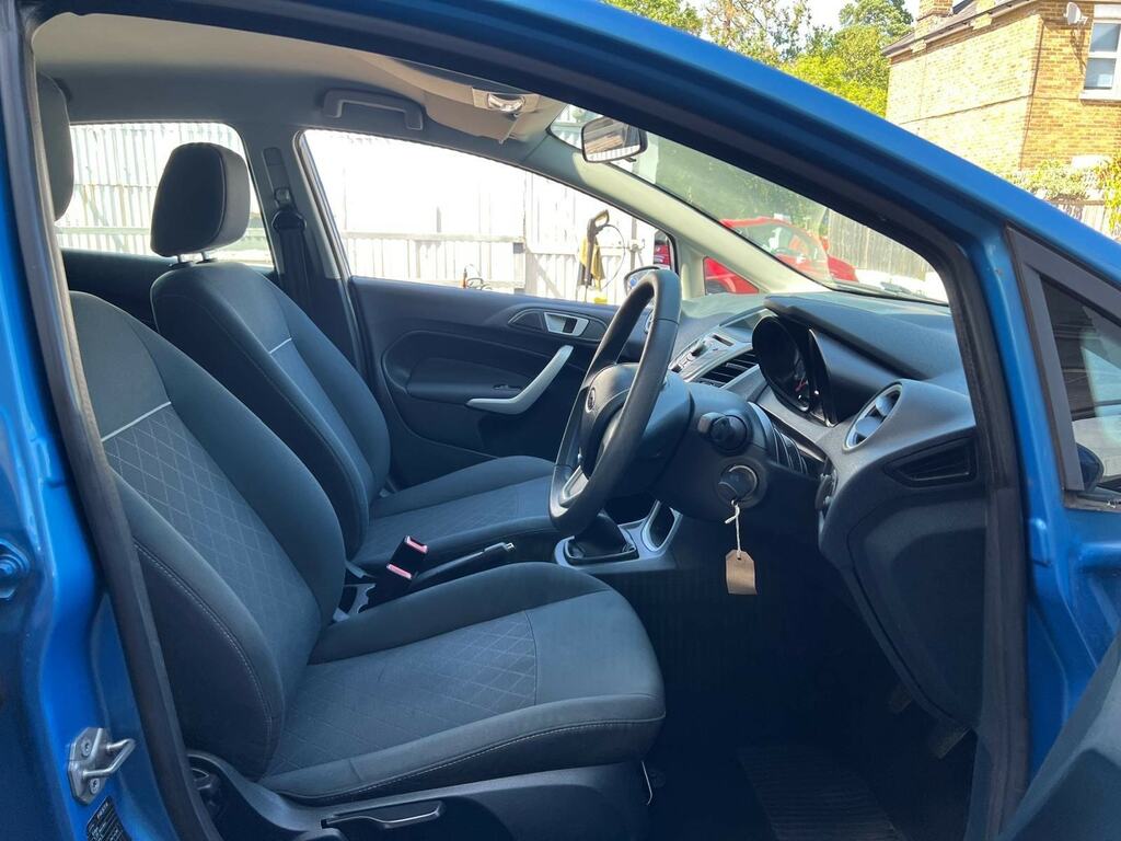 Ford Fiesta 1.25 Zetec 3,882 Car Details #10