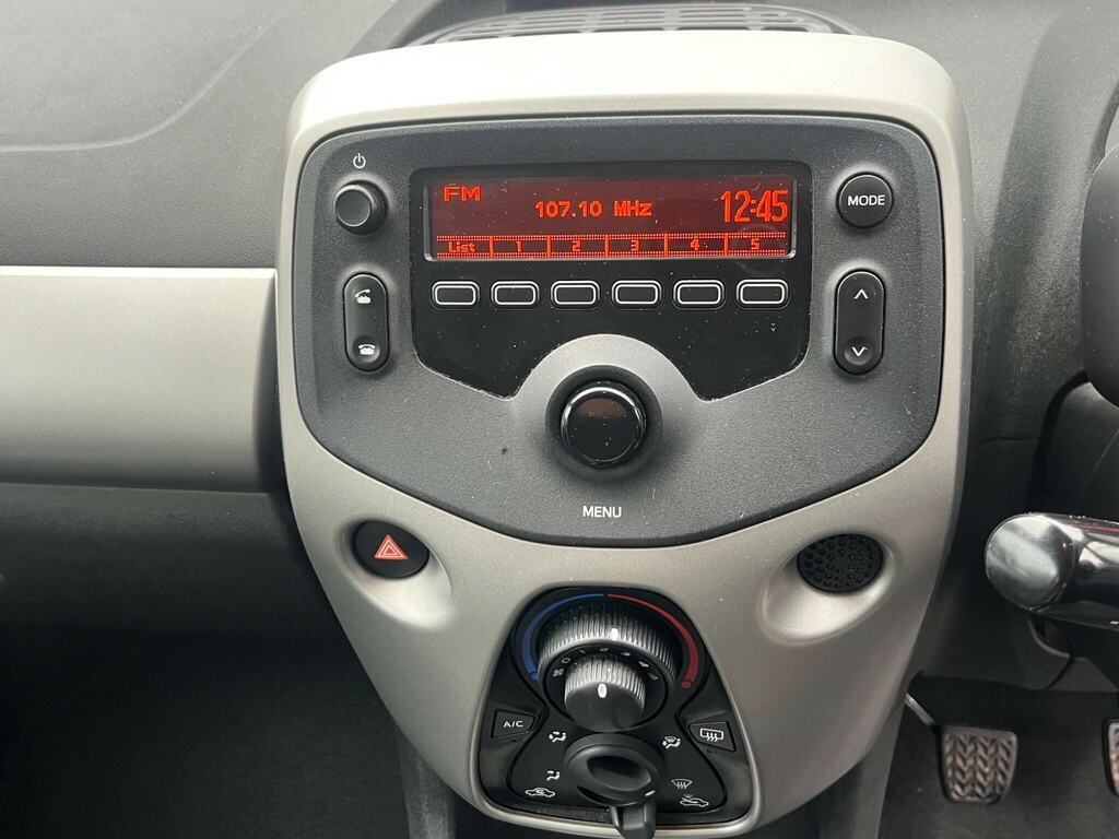 Toyota Aygo 1.0 Vvt-i X-clusiv3 X-shift Euro 6 White #8