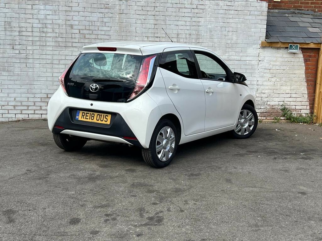 Toyota Aygo 1.0 Vvt-i X-play Euro 6 White #6