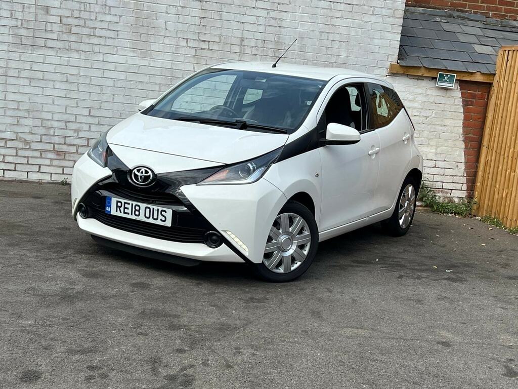 Toyota Aygo 1.0 Vvt-i X-play Euro 6 White #3