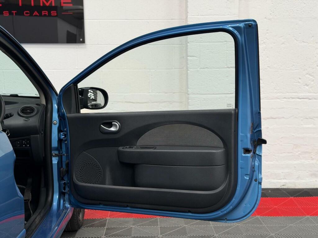 Renault Twingo Hatchback Dynamique 2012 Black #16