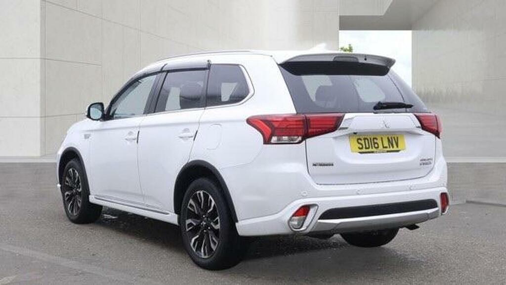 Mitsubishi Outlander 2.0H 12Kwh Gx4hs Cvt 4Wd Euro 6 Ss White #4