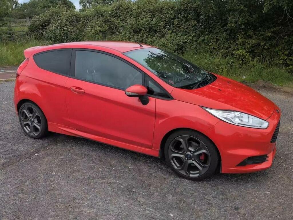 Ford Fiesta 1.6T Ecoboost St-3 Euro 6 Orange
