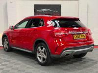 Mercedes-Benz GLA Class Gla 200 D Amg White #37