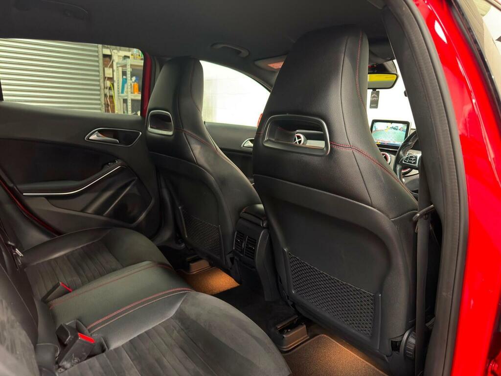 Mercedes-Benz GLA Class Gla 200 D Amg White #15
