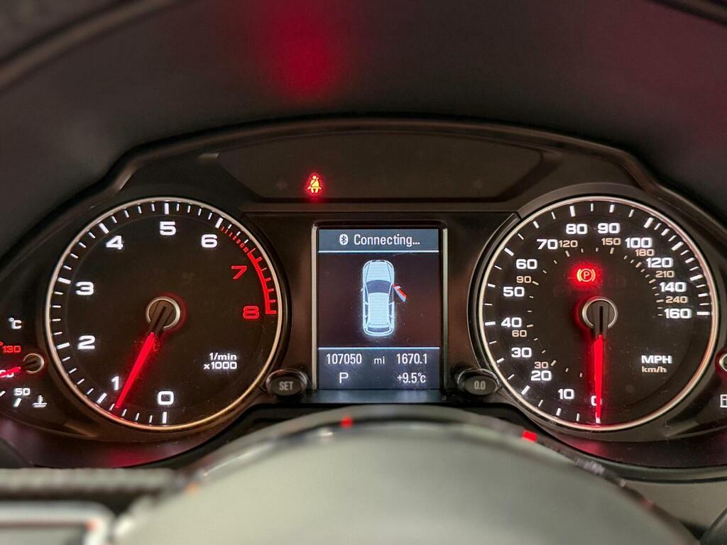 Audi Q5 2.0 Tdi Quattro S Line Plus 175 Bhp Black #32