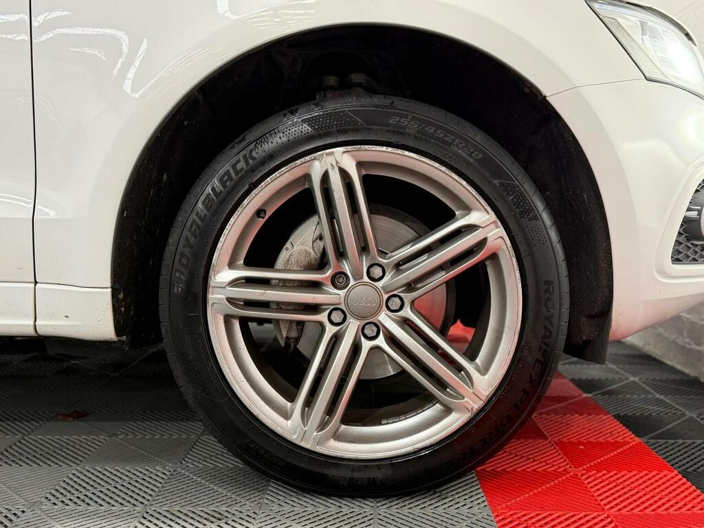 Audi Q5 2.0 Tdi Quattro S Line Plus 175 Bhp Black #30