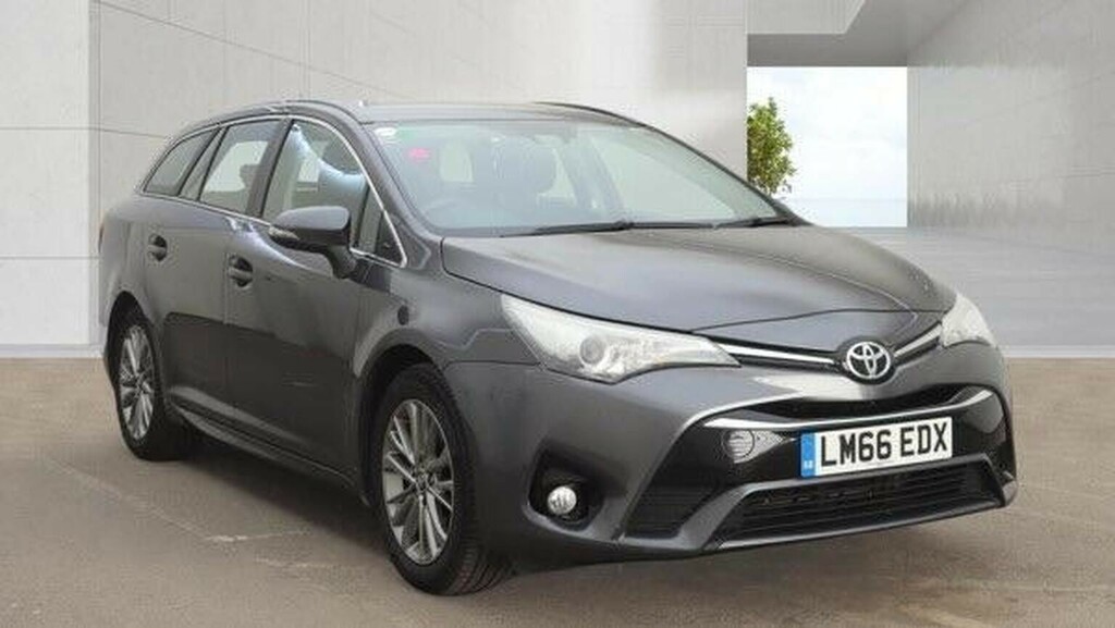 Toyota Avensis 2.0 D-4d Business Edition Touring Sports Euro 6 S Grey