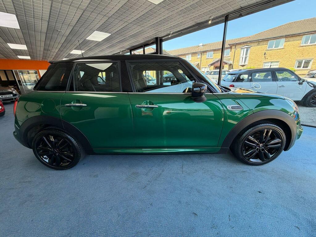 Mini Hatch Hatchback 1.5 Cooper Sport Euro 6 Ss 2019 D17DAH Green #2