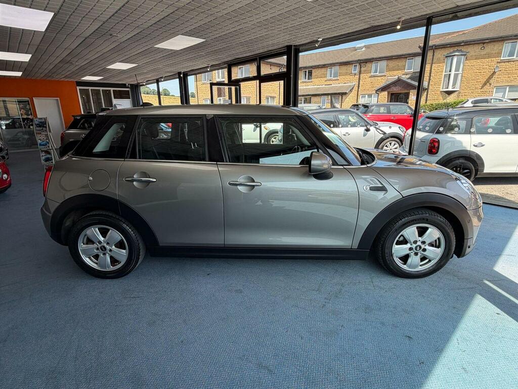 Mini Hatch Hatchback 1.5 Cooper D Steptronic Euro 6 Ss Silver #2