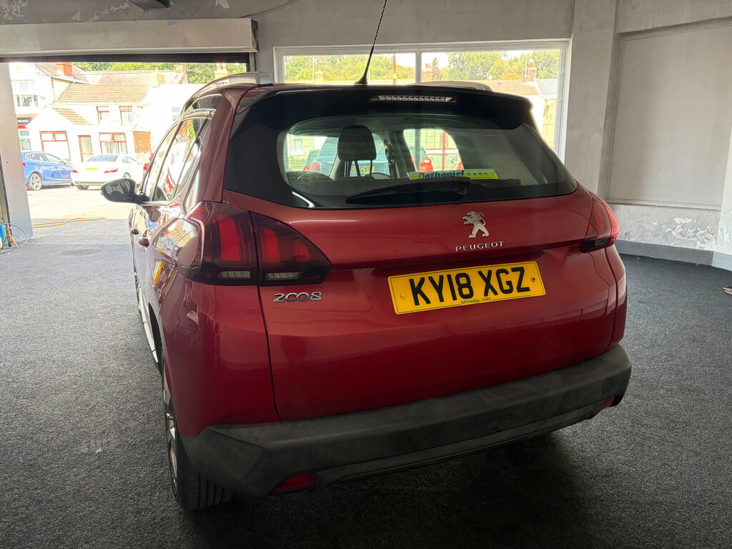 Peugeot 2008 1.2 Puretech Active Suv Euro 6 Red #4