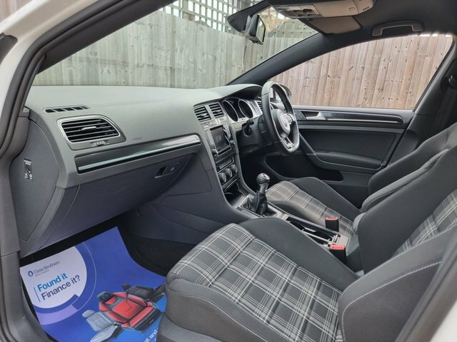 Volkswagen Golf 2.0 Tdi Bluemotion Tech Gtd Hatchback M White #2