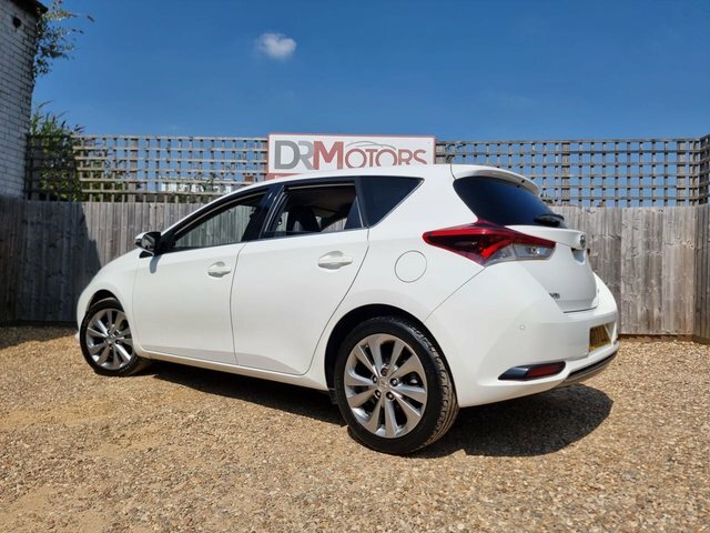 Toyota Auris 1.2 Vvt-i Excel Hatchback Euro 6 WR17LZF White #4