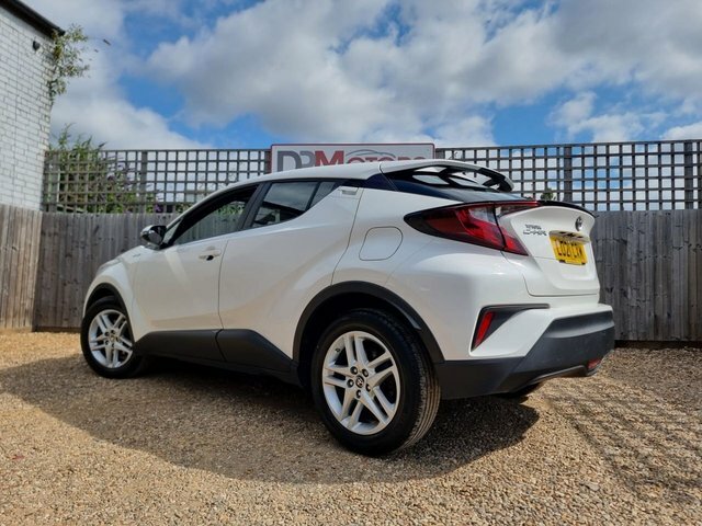 Toyota C-Hr 1.8 Vvt-h Gpf Icon Suv Hybrid Cvt Euro White #4