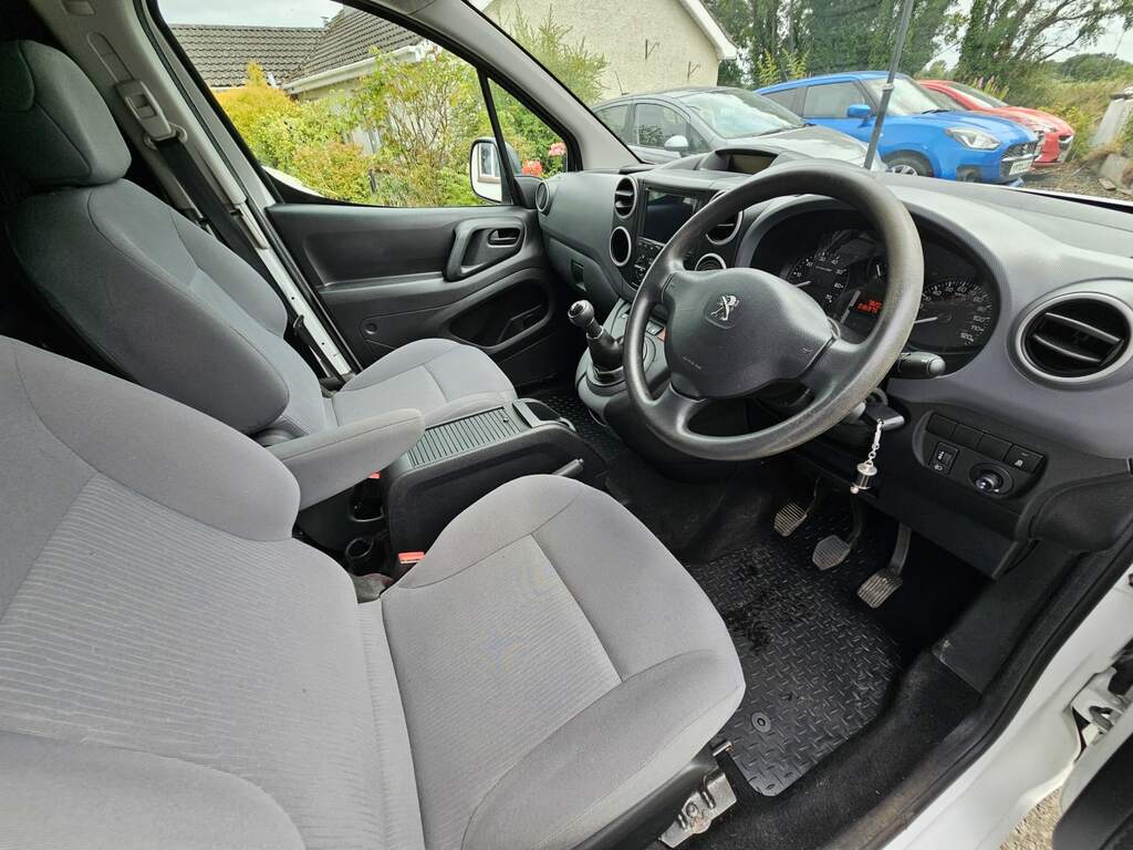 Peugeot Partner  Silver #13