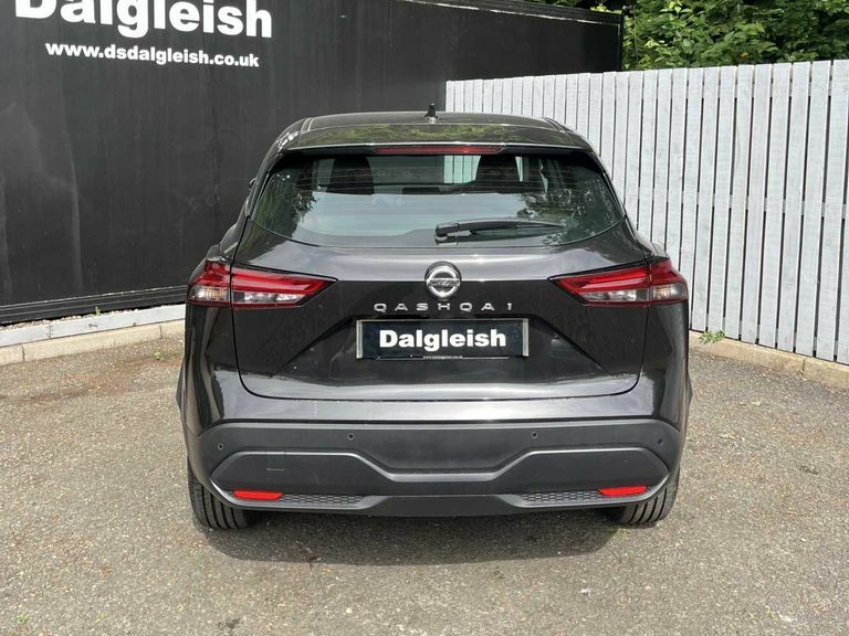 Nissan Qashqai 1.3 Dig-t Mhb 140 Acenta Premium SK71EWE Black #4