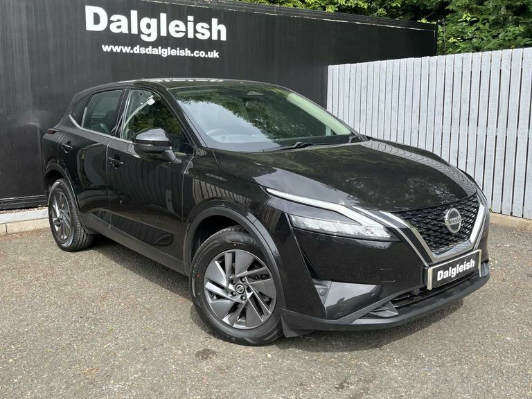 Nissan Qashqai 1.3 Dig-t Mhb 140 Acenta Premium Black