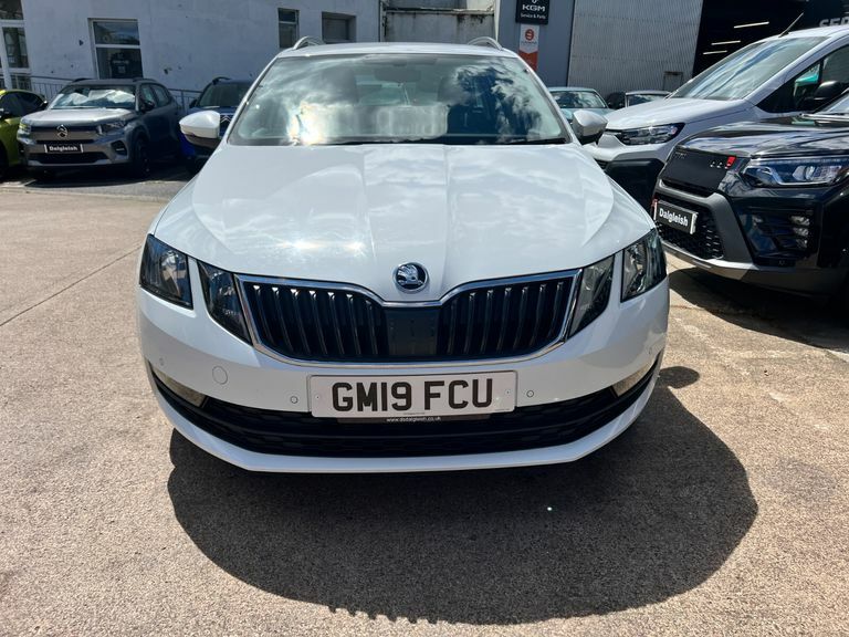 Skoda Octavia Se Technology Tdi GM19FCU White #2