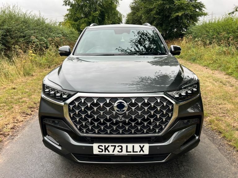 SsangYong Rexton Est 2.2 Ultimate Plus Au Grey #2