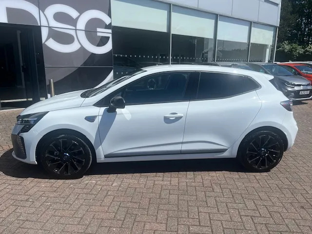 Renault Clio 1.6 E-tech Full Hybrid 145 Esprit Alpine PF25HHE White #2