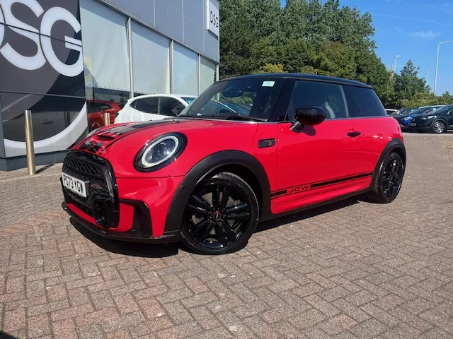 Mini Hatch 2.0 Cooper S Sport Premium Plus Red