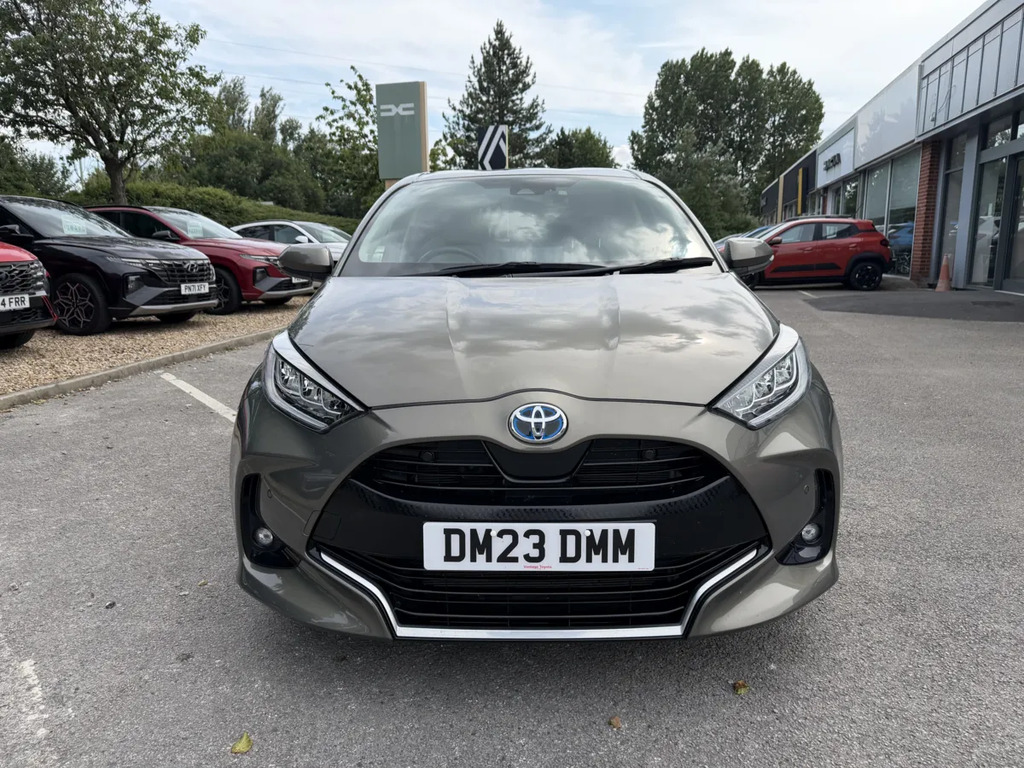 Toyota Yaris 1.5 Hybrid Excel Cvt Brown #2