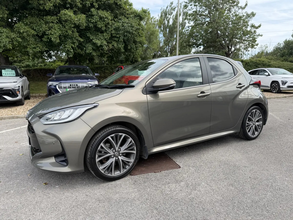 Toyota Yaris 1.5 Hybrid Excel Cvt Brown #3