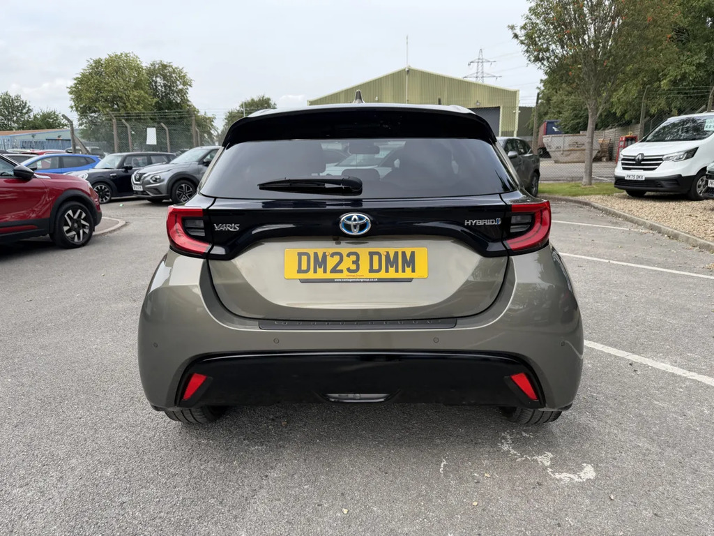 Toyota Yaris 1.5 Hybrid Excel Cvt Brown #6