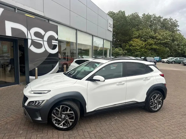 Hyundai Kona 1.6 Gdi Hybrid Ultimate Dct White