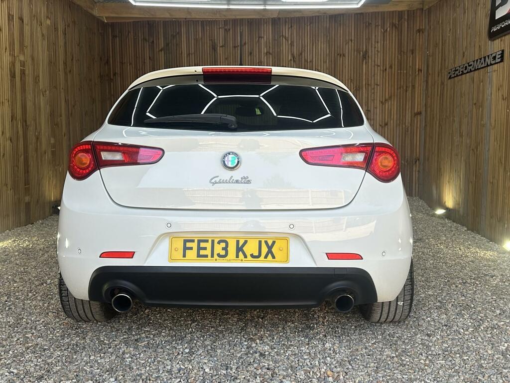 Alfa Romeo Giulietta Cloverleaf White #5