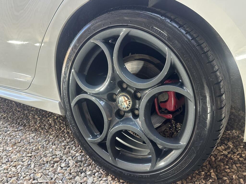Alfa Romeo Giulietta Hatchback Black #13