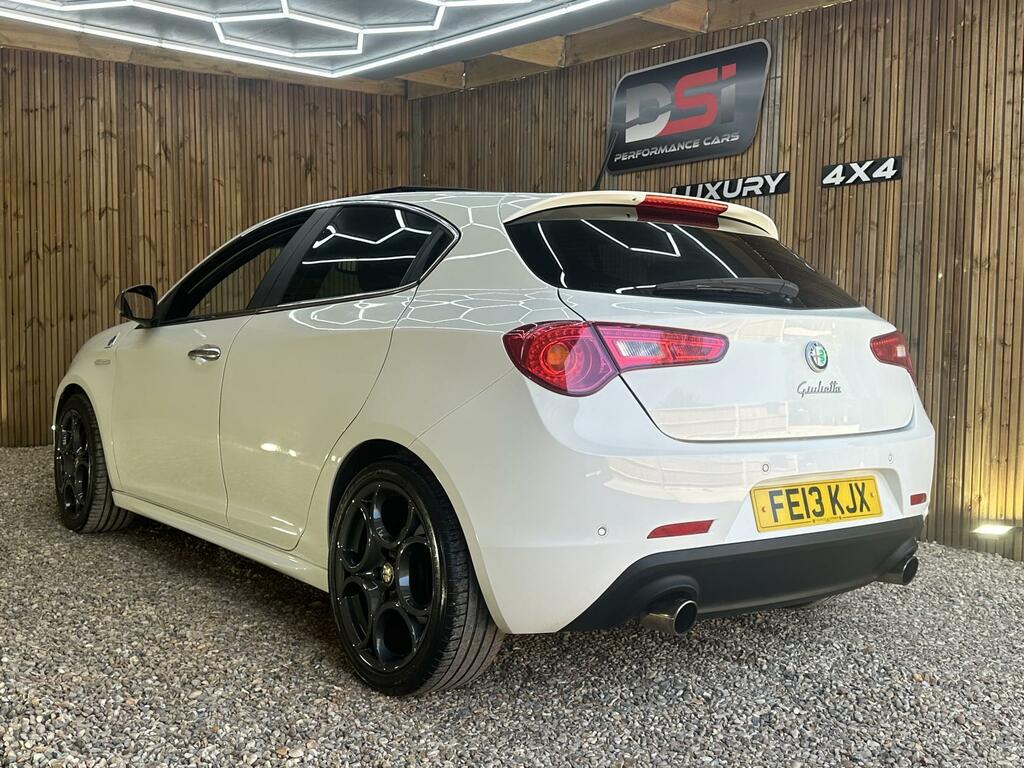 Alfa Romeo Giulietta Cloverleaf White #6